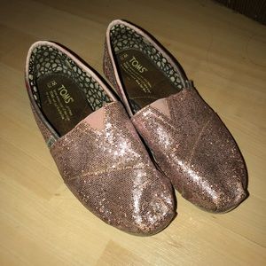 Pink sparkly toms